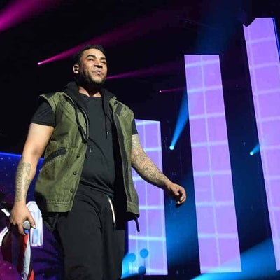 Don Omar no continúa con concierto y regaña al público por no saberse